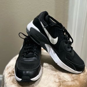 Boy’s Size 5y Nike Tennis Shoe